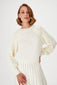 CREW NECK CABLE KNIT SLEEVE IVORY SWEATER