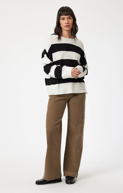 BOAT NECK SWEATER