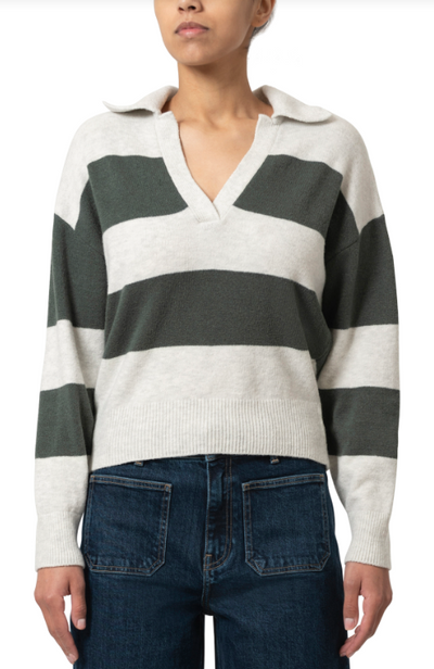 V-NECK STRIPE SWEATER