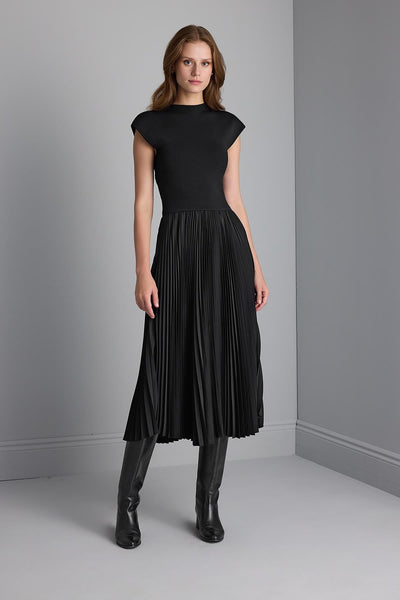 SLEEVELESS PLEATED FABRIC MIDI BLACK KNIT DRESS