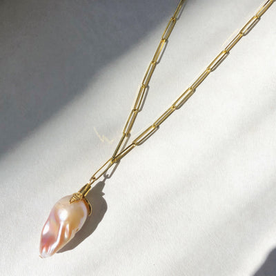 BAROQUE PEARL PENDANT